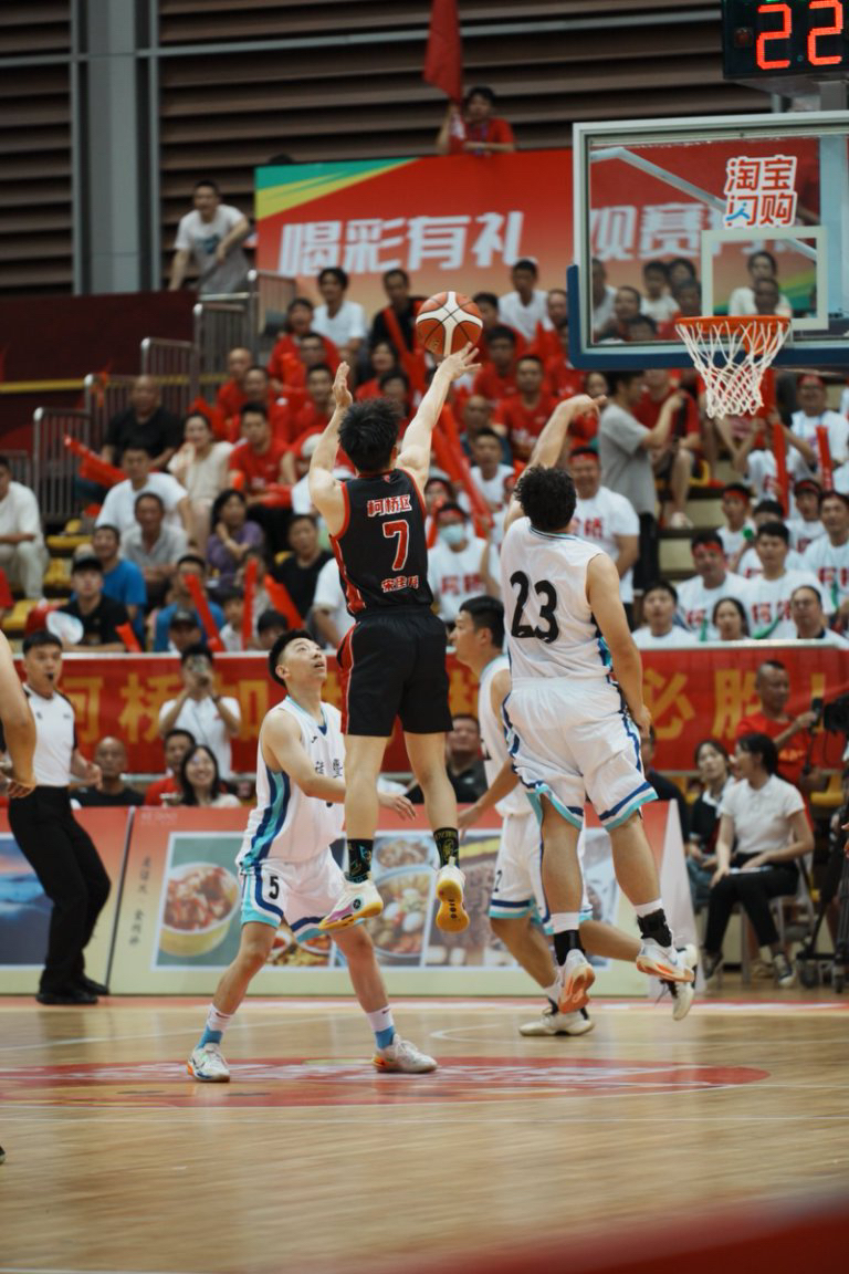 BOB体育官网NBA季后赛赛程吃紧，浙江队清晨内部沟通，球迷炸锅，阵容厚度经受考验的简单介绍