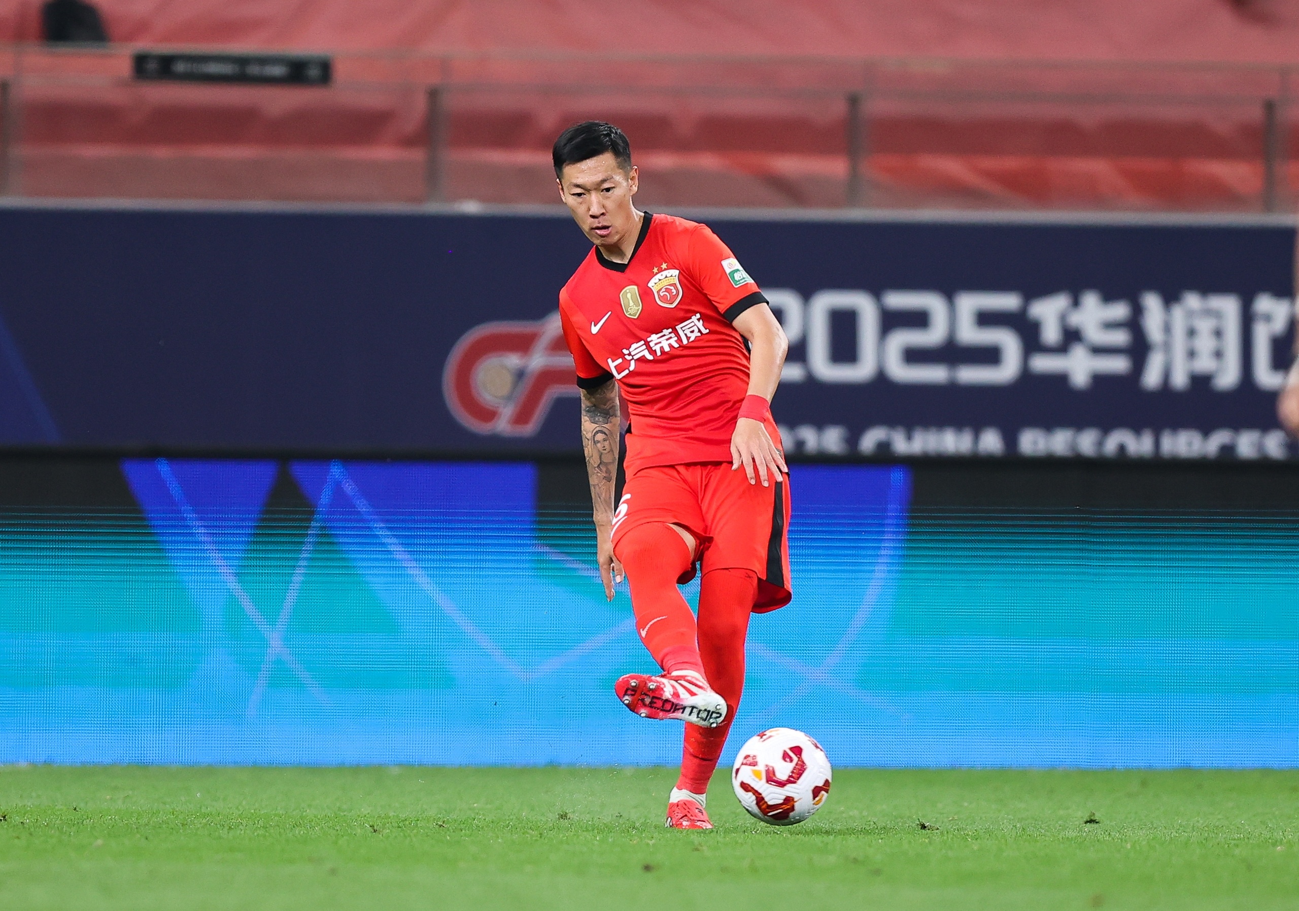 关于西甲今夜再迎强敌,广州队迎来里程碑,主帅态度——气氛紧张,年轻球员得到机会的信息 关于西甲今夜再迎强敌,广州队迎来里程碑,主帅态度——气氛紧张,年轻球员得到机会的信息